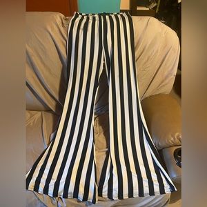 Hot Topic stretchy striped bell bottom pants size 2x
